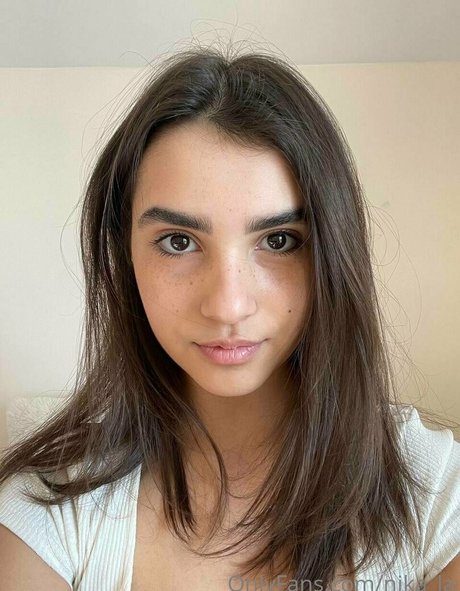 nika la nackt top foto