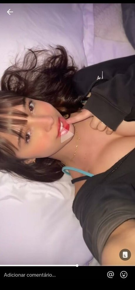 Belaak Bela Ak Trovao hübsche pornografische foto