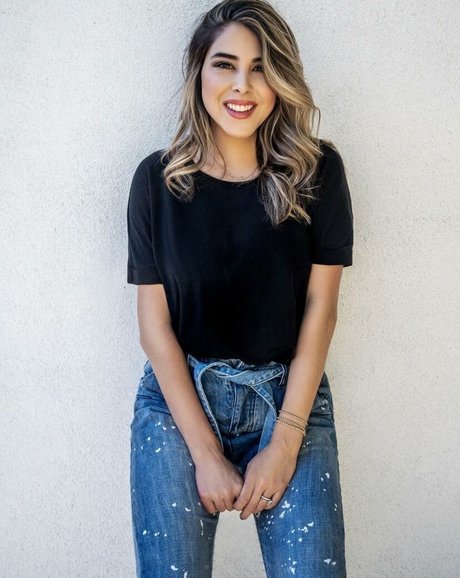 Daniella Monet schöne sexy bilder