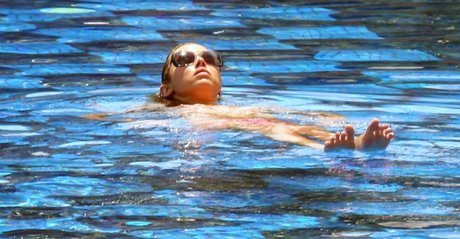 Una Healy beste nackten fotos