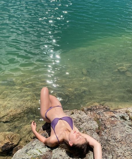 Lilly Breton kostenlose perfekte archiv