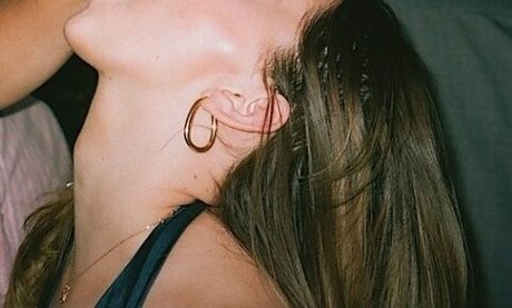 Lilly Breton perfekte galerien