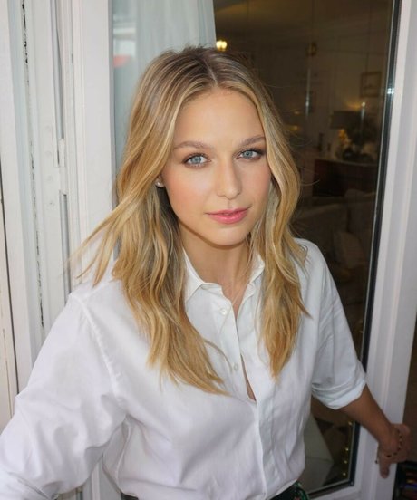 blonde sekretärin onlyfans erwachsene schöne bilder