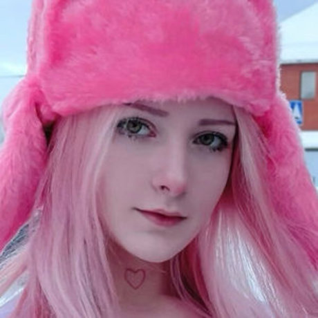 Nikachi Kotova hd beste bild