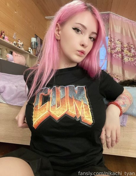 Nikachi Kotova freie schöne bild