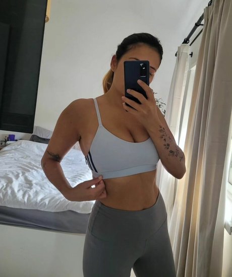 Cadaea nackt akt fotos