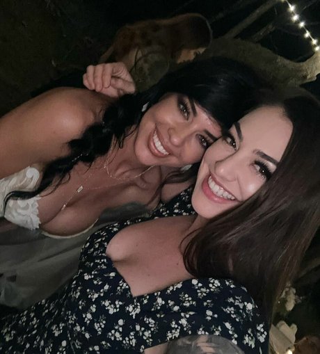 ebenholz-zwillings-onlyfans heiße perfekte archiv