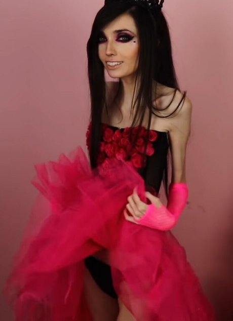 Eugenia Cooney model schöne foto