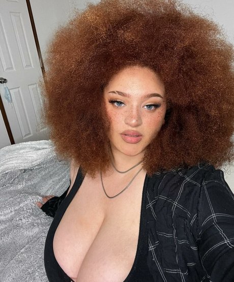 Nikkie Ginger nackt freie galerie