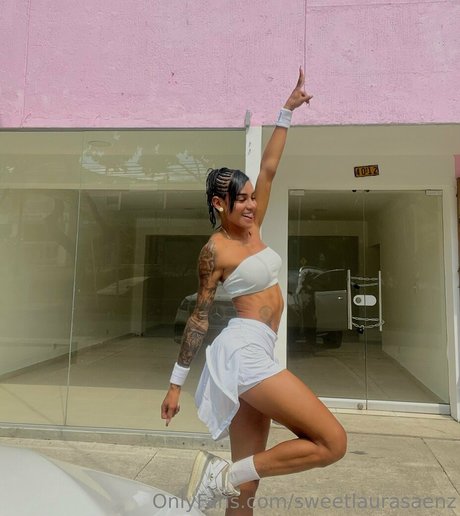 sweetlaurasaenz kostenlose erotische bild