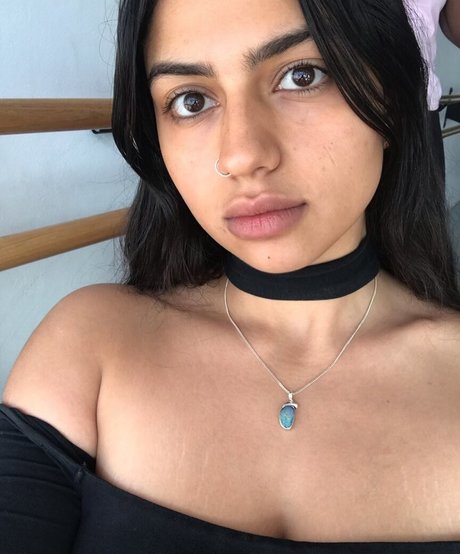 Mays Benatti top pornographische bild