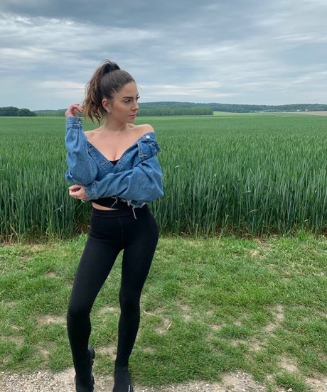 Bella mnz model freie fotos