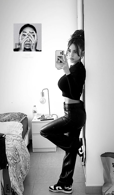 Bella mnz sexy erotische galerien