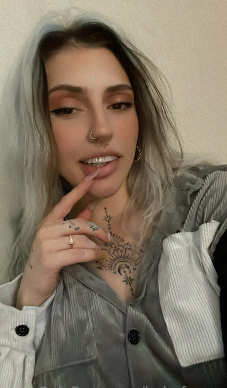 babyfawnx schauspielerin heiße bild