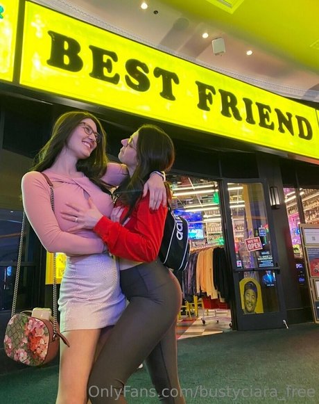 bustyciara free exklusive nette foto