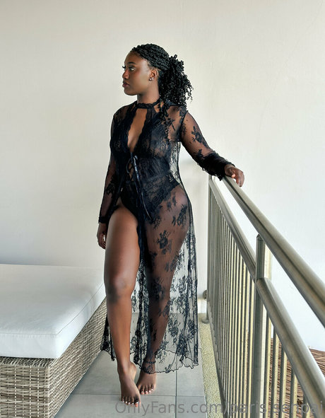 Paris Senpai pornostar freie fotos