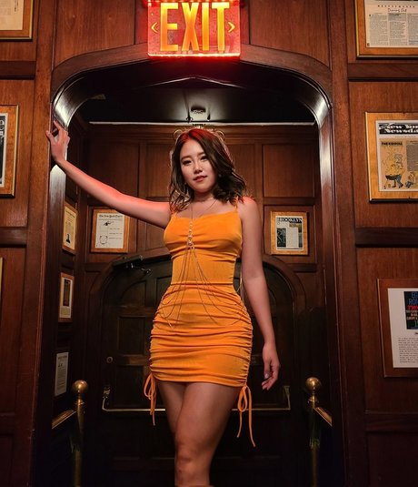 Yuggie TV model nette galerie