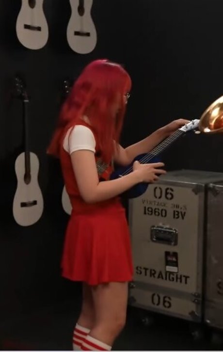 LilyPichu xxx kunst galerie