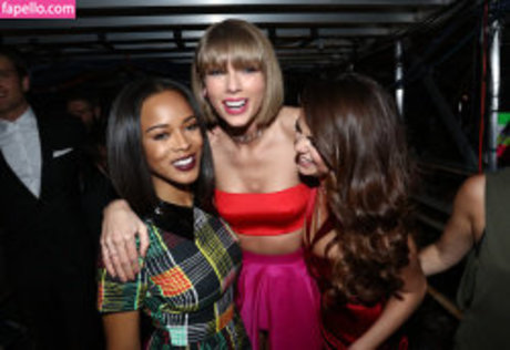 behaarte achseln onlyfans xxx erotische bilder