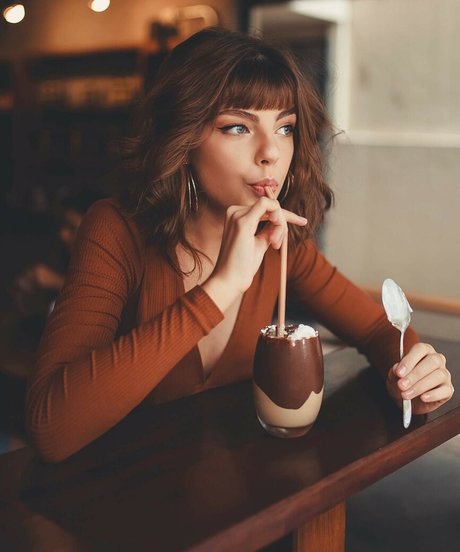 Triz Pariz pornostar perfekte fotos