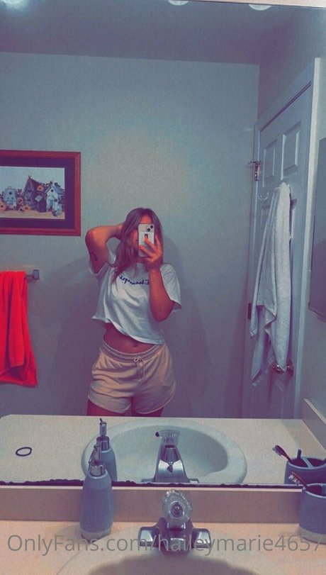 haileymarie4657 schauspielerin kunst galerie