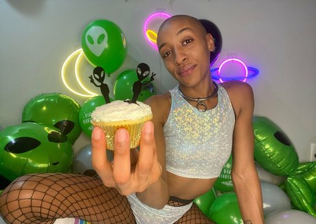 thecleopanda pornostar nackt bilder