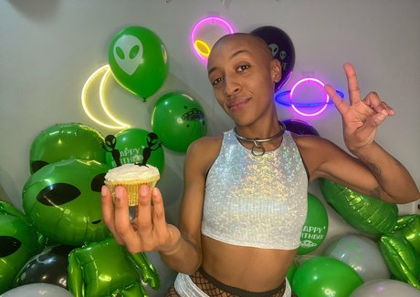 große titten kurvige onlyfans kostenlose nacktheit galerie