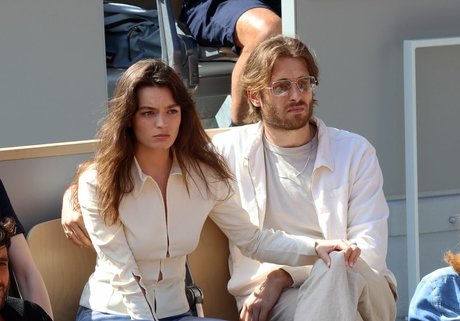 Emma Mackey nackt heiße fotos