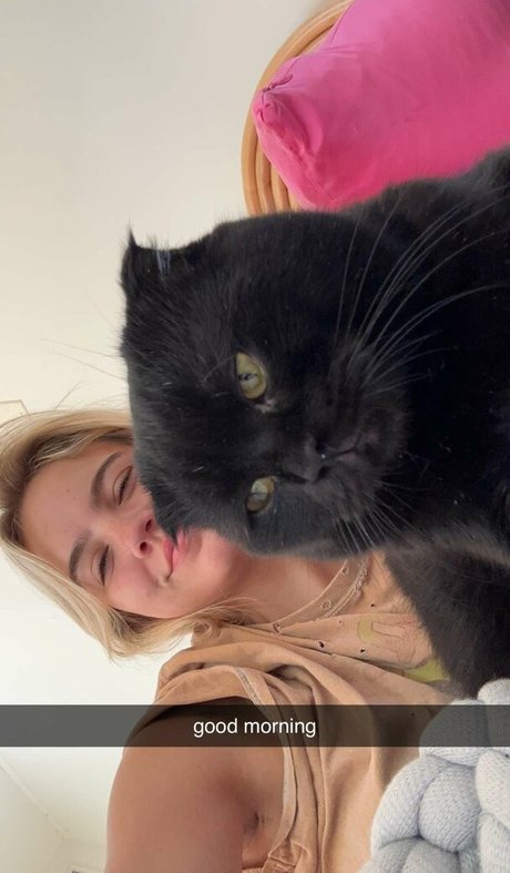 Emma Brooks erotische nackten foto