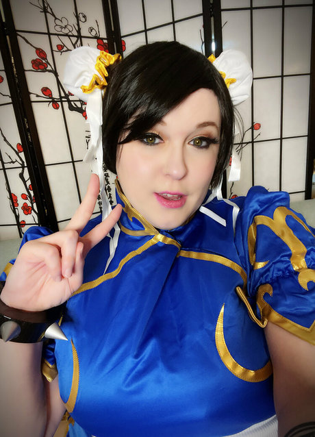 ChelBunny kunst nackt galerien