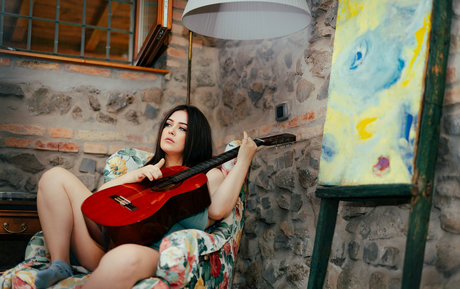 Mayer Lil erwachsene nacktheit bild