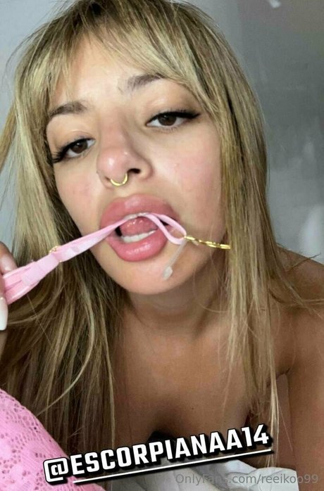 reeikoo99 model xxx archiv