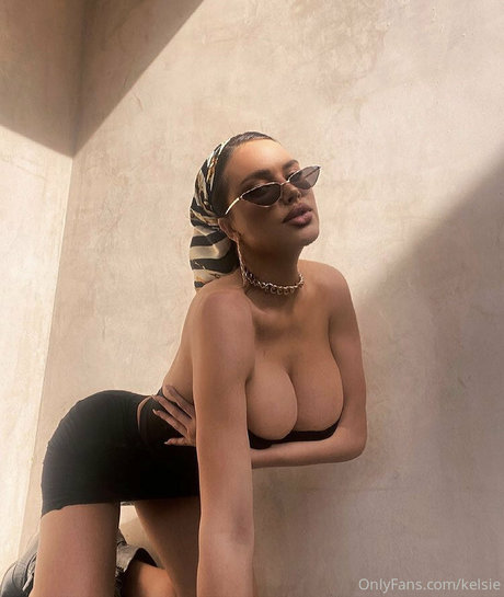 kelsie heiße nette bilder