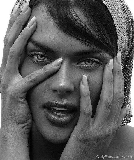 kelsie xxx hd bild