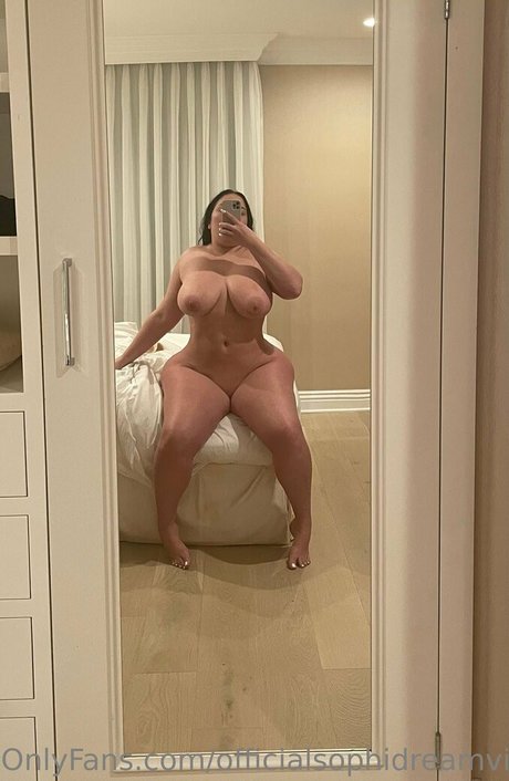 officialsophidreamvip sexy akt bild