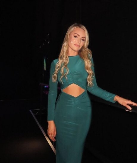 Laura Woods kunst heiße galerien