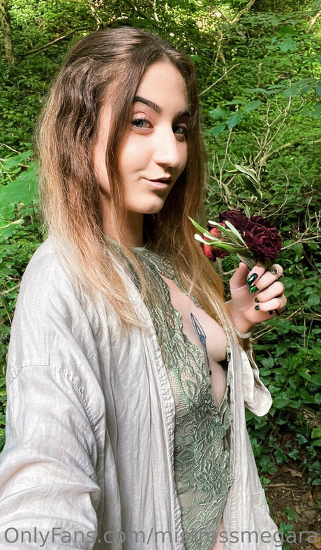 kurvige teen-onlyfans sexy exklusive foto