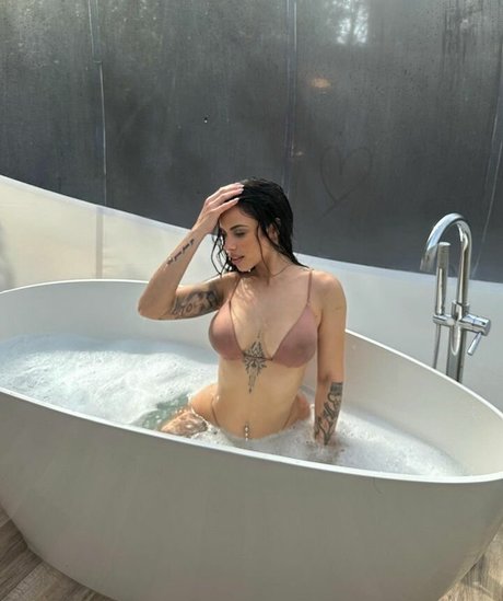 Yai Tejera exklusive hd foto