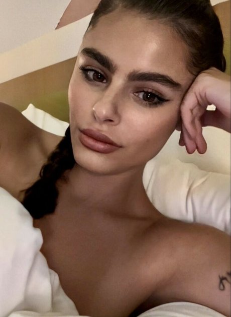 Jacquie Lee nackt exklusive bild