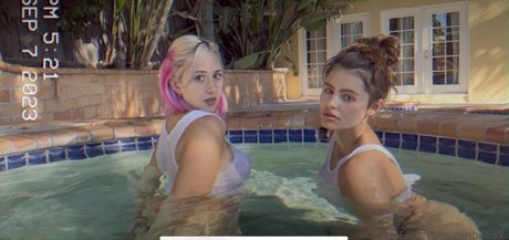 Jacquie Lee model nackten fotos