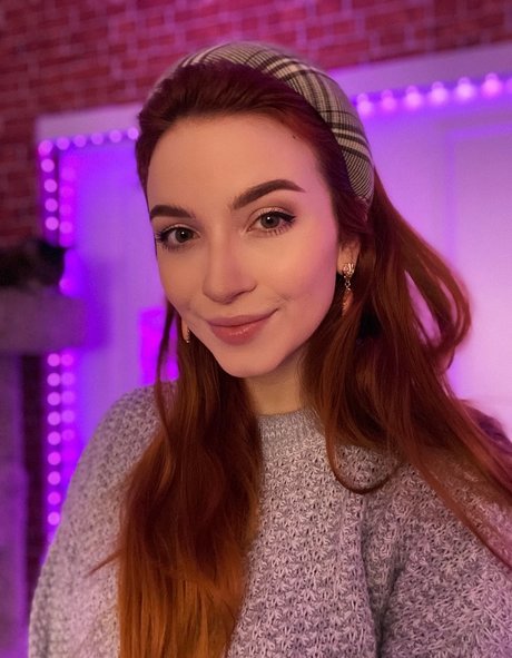 Novaleesi perfekte nackt bilder