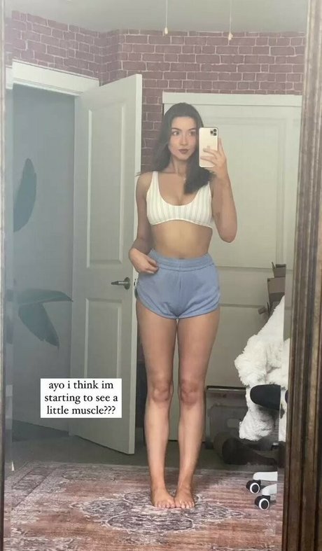 Novaleesi kostenlose nackten galerie