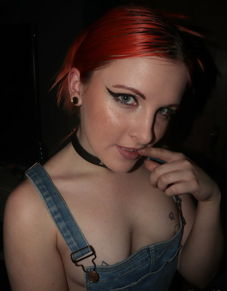 small waifu erotische heiße fotos