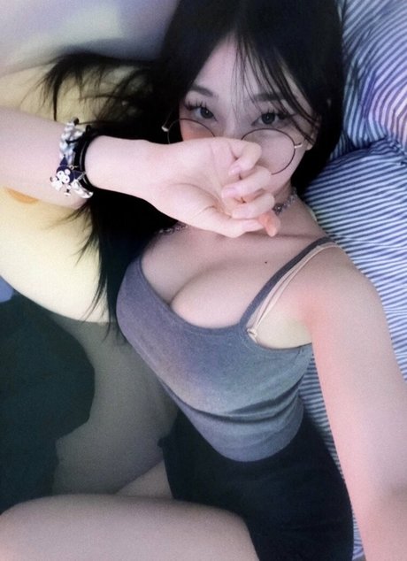 yurasweb erotische nacktheit bild