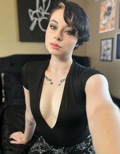 Harliantihero xxx kunst galerie