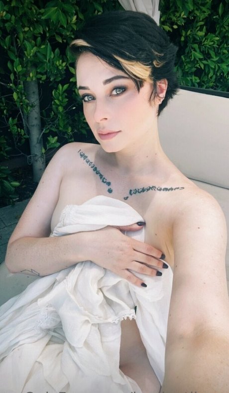 Harliantihero model pornografische galerie