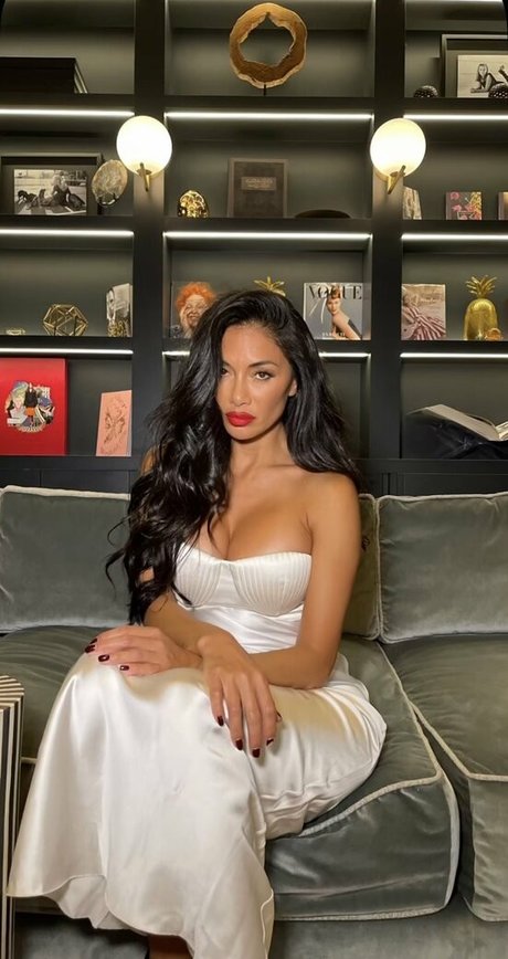 Nicole Scherzinger nacktheit kunst foto