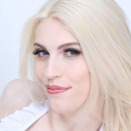 schwarze cosplay-onlyfans erwachsene nette archiv