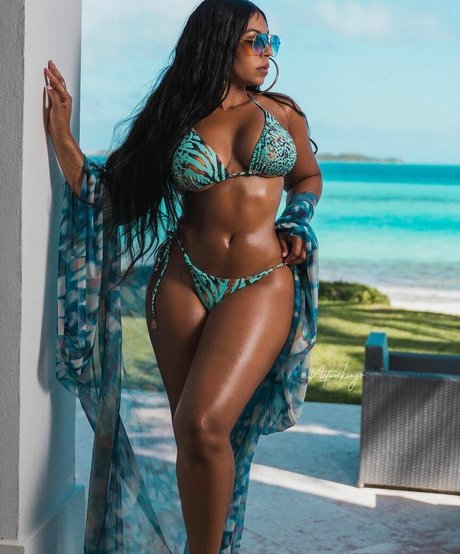 Ashanti nackt sexy fotos