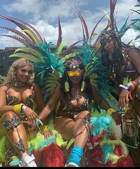 Ashanti exklusive sexy galerien